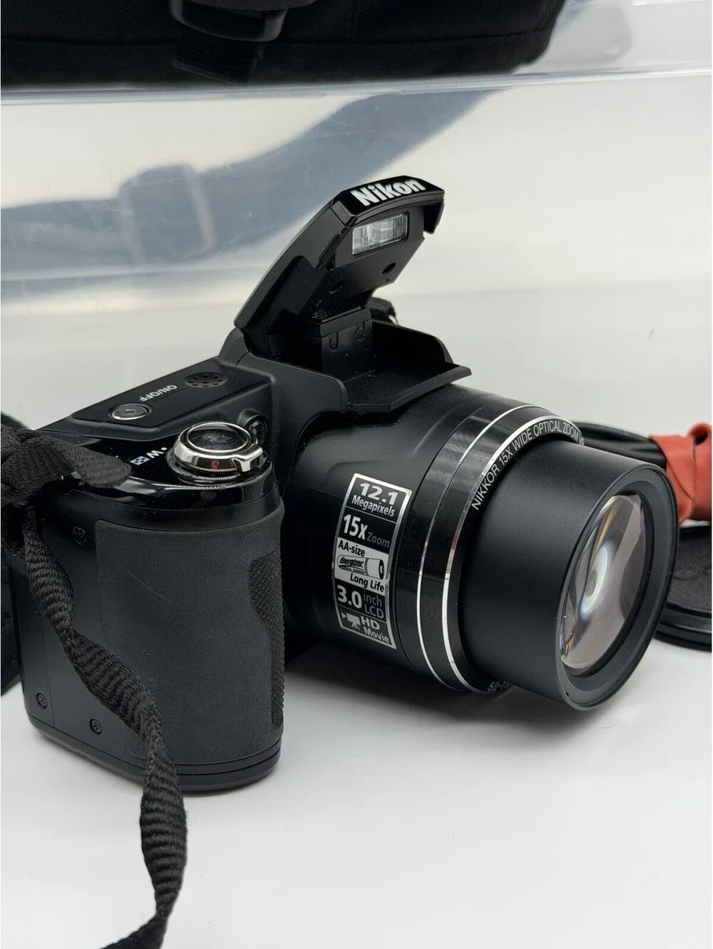 Nikon CoolPix L110 Digital Camera Bundle w/ Nice Carrying Case - Tested